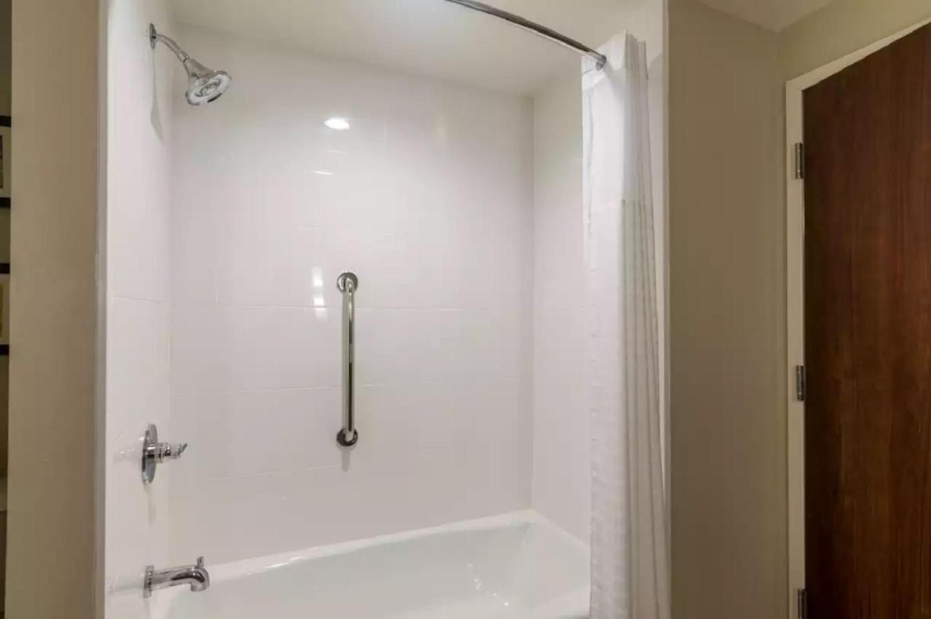 אוקלהומה סיטי Comfort Suites Meridian And I-40 מראה חיצוני תמונה