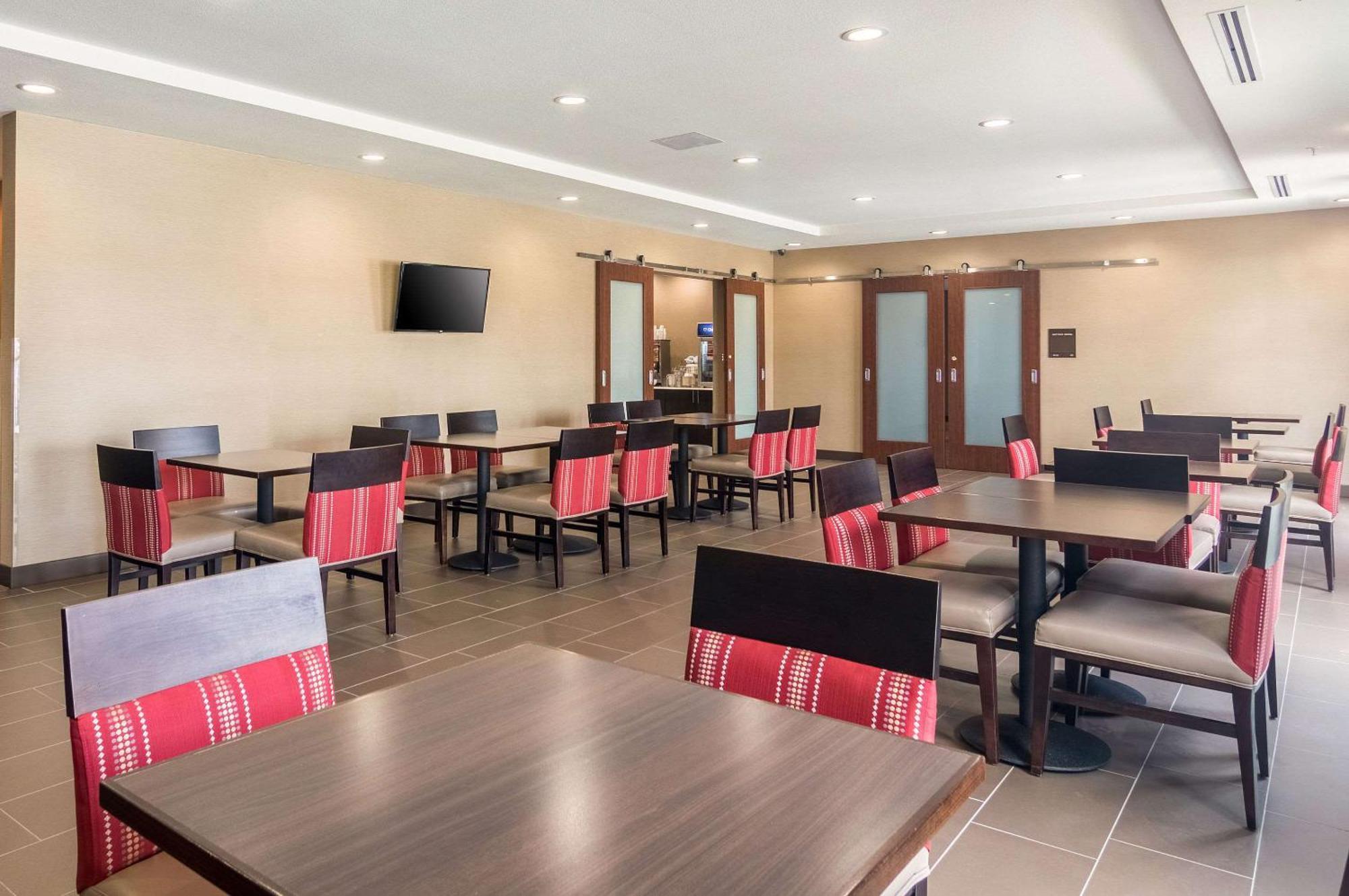 אוקלהומה סיטי Comfort Suites Meridian And I-40 מראה חיצוני תמונה