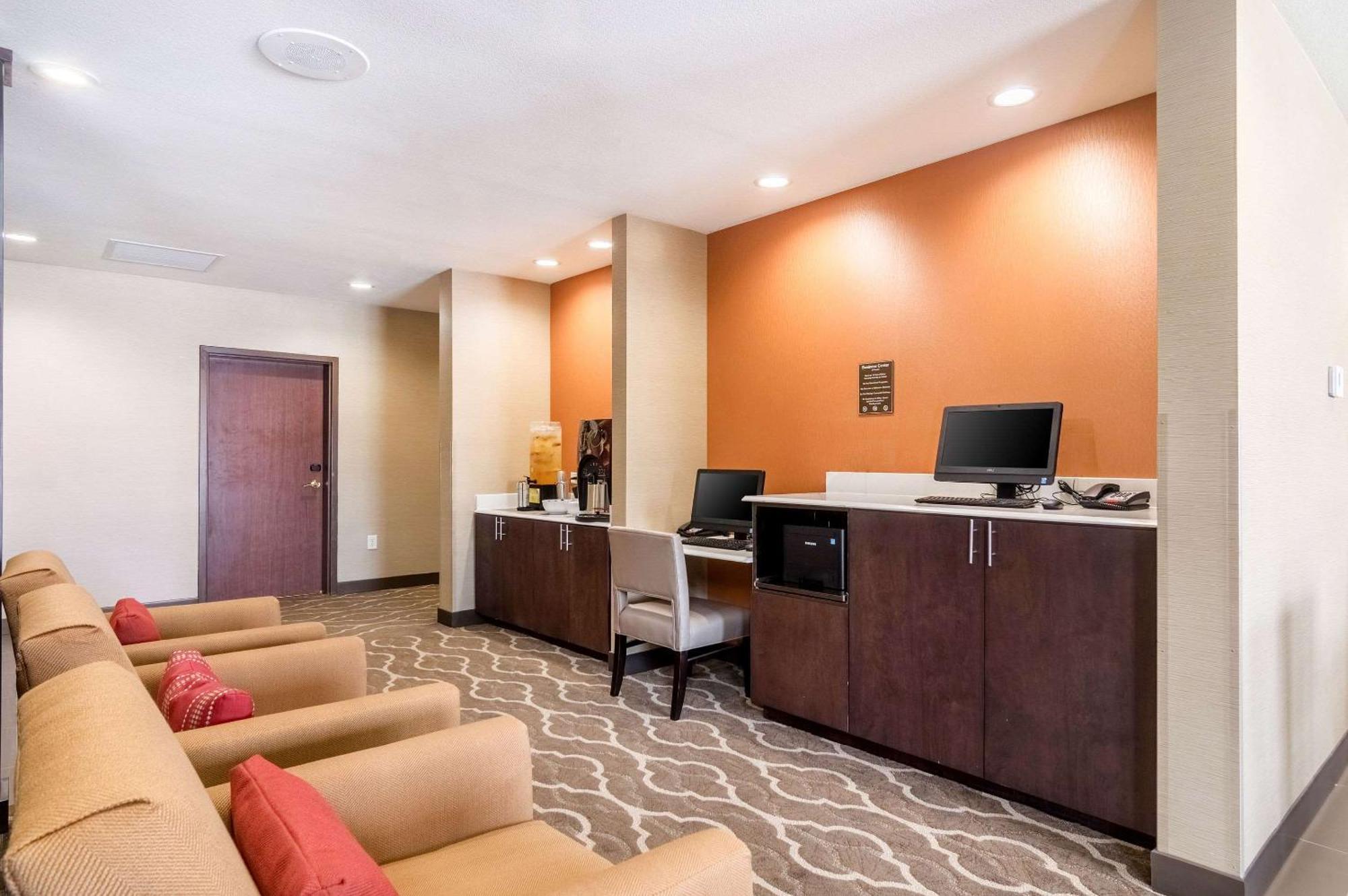 אוקלהומה סיטי Comfort Suites Meridian And I-40 מראה חיצוני תמונה