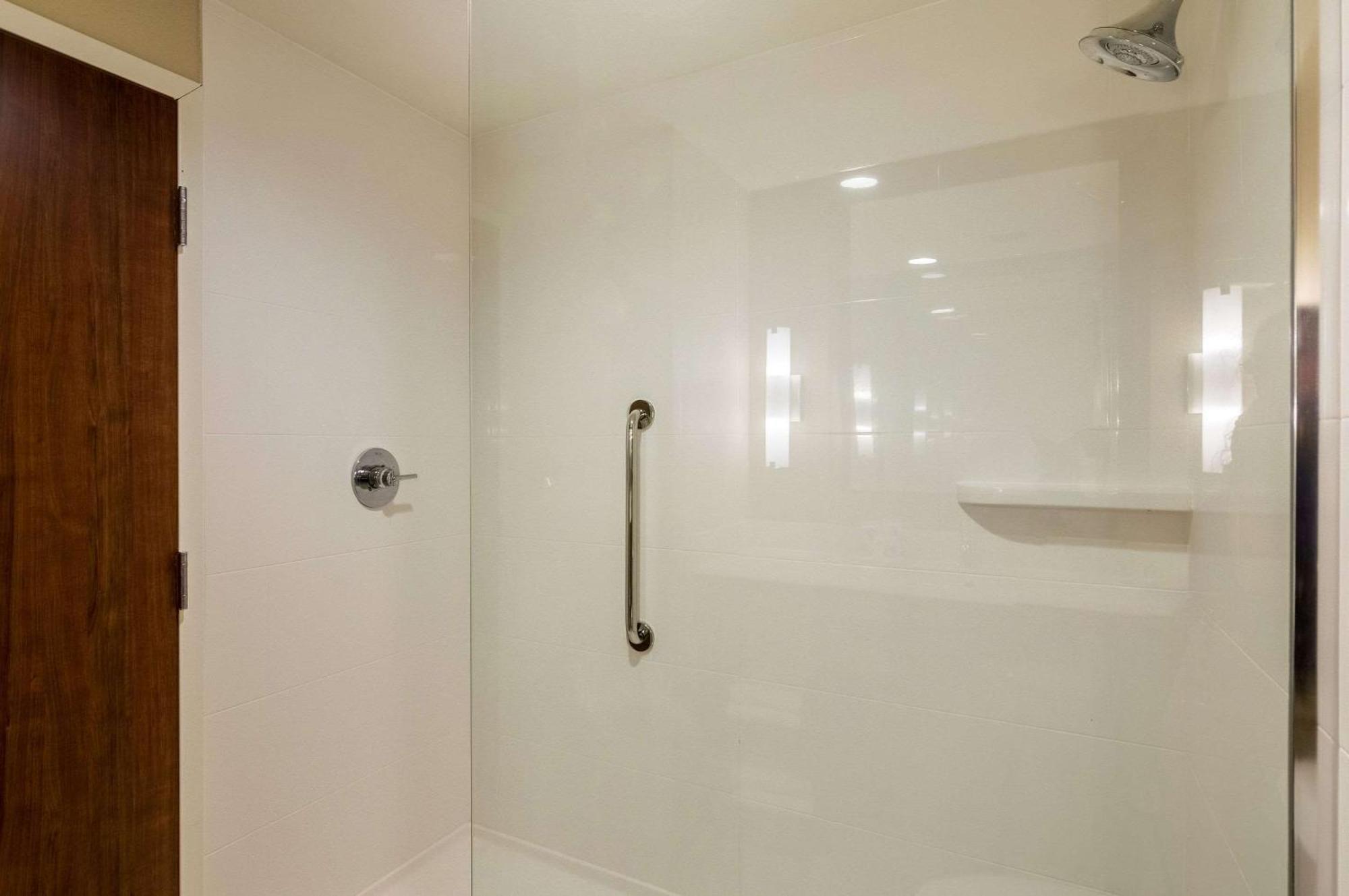 אוקלהומה סיטי Comfort Suites Meridian And I-40 מראה חיצוני תמונה